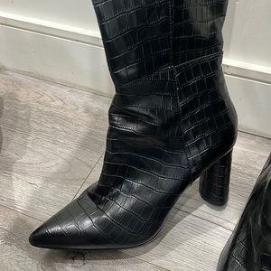AQUA CROC 🐊 BLACK BOOTS